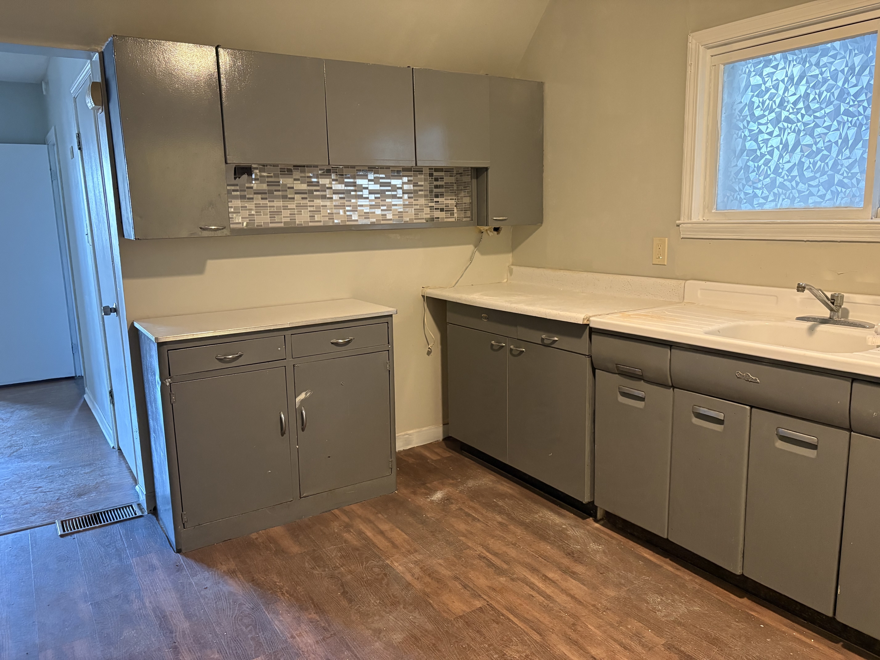 941 Tonawanda Street - 935 UPPER